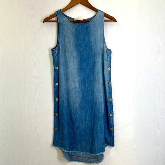 Universal Thread - Stonewash Sleeveless Fray With Buttons On Side Dress XS - Picture 8 of 13